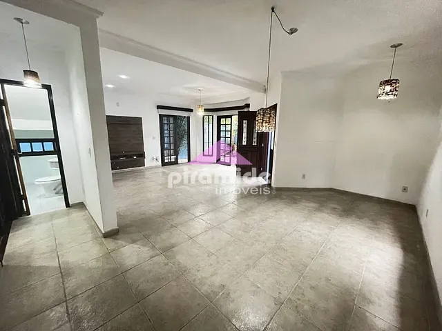 Casa com 252m² 4 quartos e 3 banheiros, à venda, no bairro Urbanova em São José dos Campos