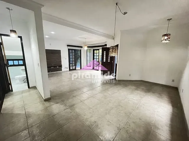 Casa com 252m² 4 quartos e 3 banheiros, à venda, no bairro Urbanova em São José dos Campos