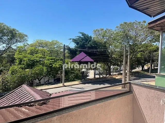 Casa com 124m², à venda, no bairro Jardim Uirá em São José dos Campos
