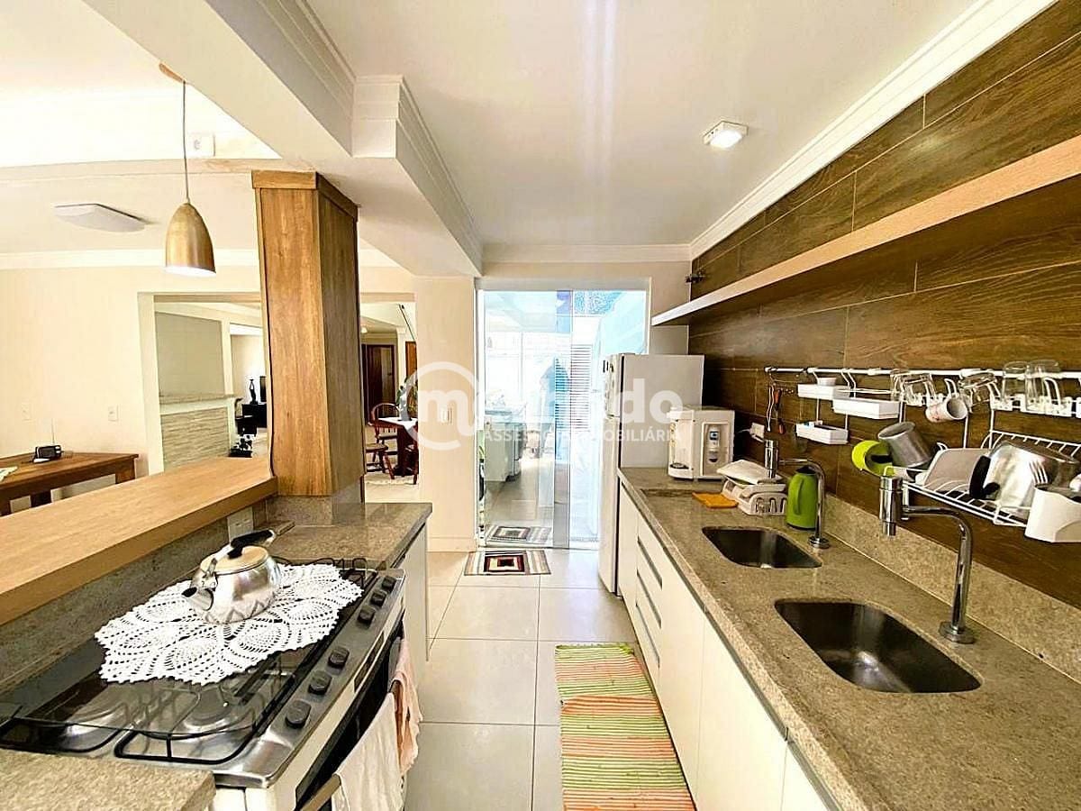 Casa, 3 quartos, 215 m² - Foto 7