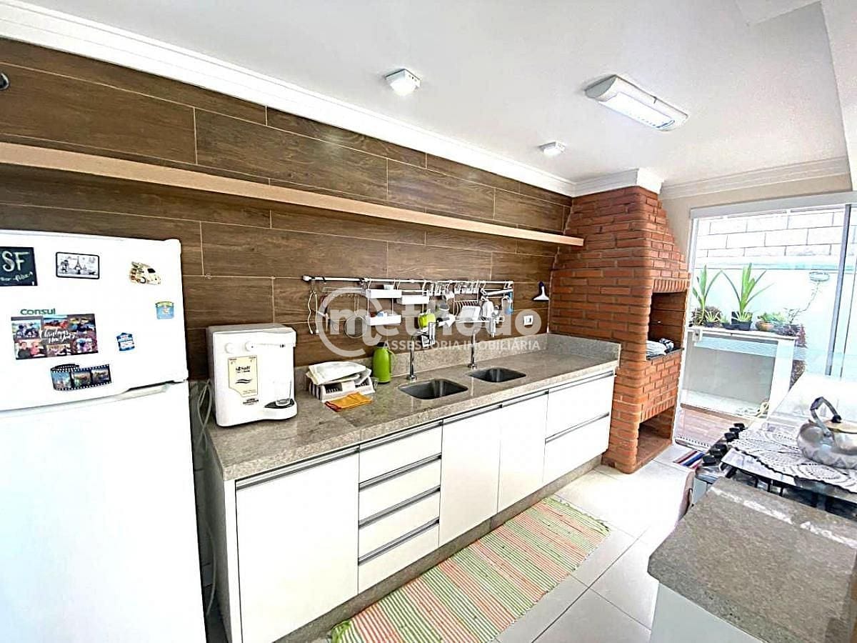 Casa, 3 quartos, 215 m² - Foto 8