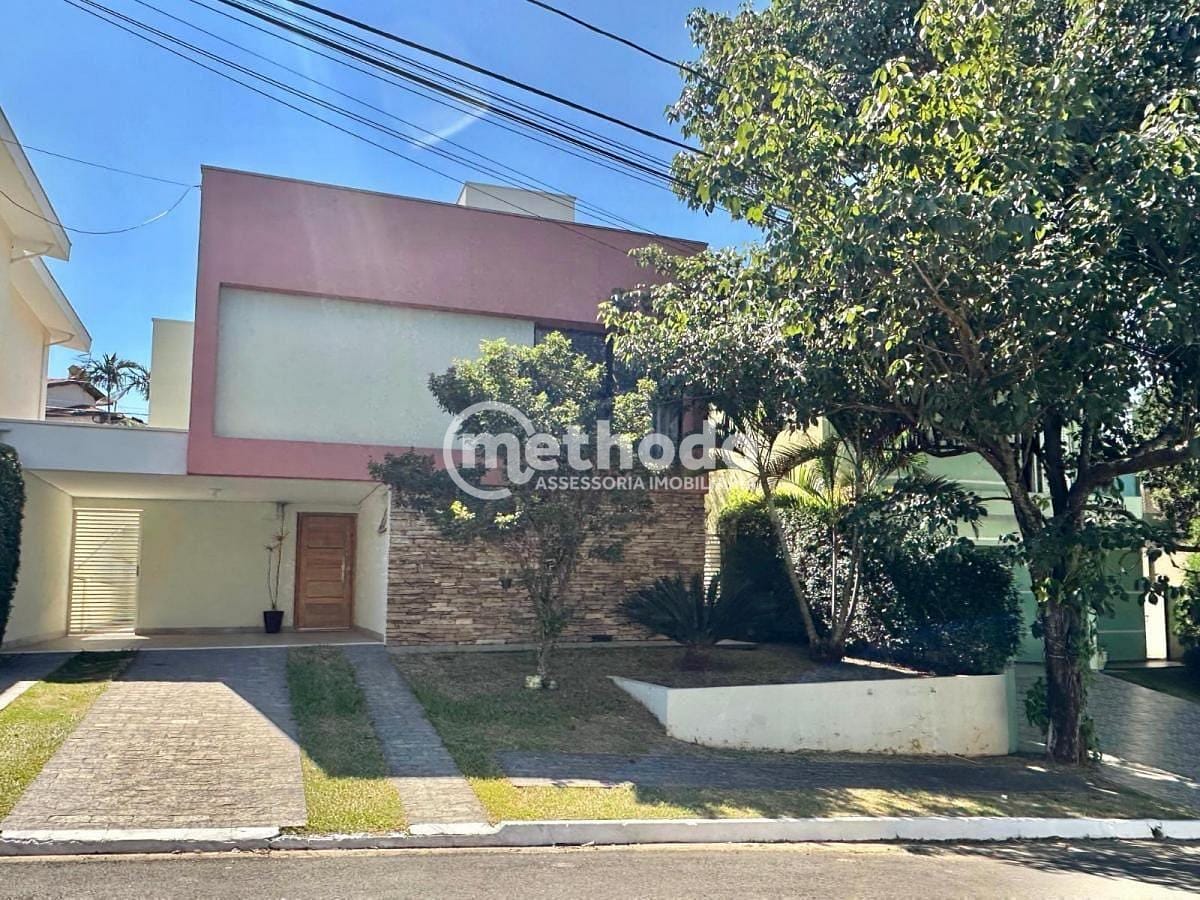 Casa, 3 quartos, 215 m² - Foto 1