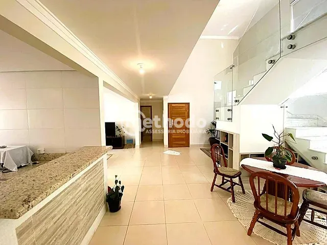 Casa com 402m² 3 quartos e 5 banheiros, à venda, no bairro Chácara das Nações em Valinhos
