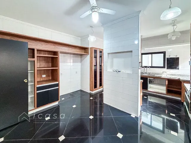 Casa com 360m² 5 quartos e 6 banheiros, à venda, no bairro Jardim das Colinas em São José dos Campos