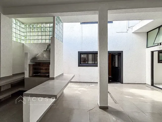 Casa com 360m² 5 quartos e 6 banheiros, à venda, no bairro Jardim das Colinas em São José dos Campos