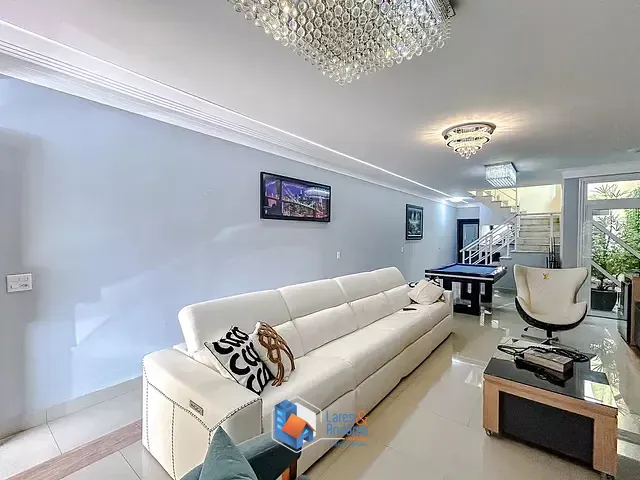 Casa com 212m² 4 quartos e 6 banheiros, à venda, no bairro Penha de França em São Paulo