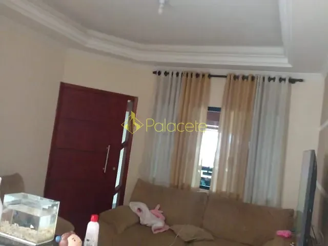 Casa 2 quartos e 2 banheiros, à venda, no bairro Jardim Sandra Maria em Taubaté