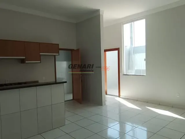 Casa 3 quartos e 2 banheiros, para alugar, no bairro Jardim União em Indaiatuba