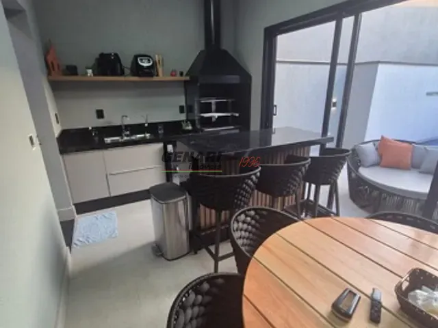 Casa com 300m² 3 quartos e 5 banheiros, à venda, no bairro Residencial Evidências em Indaiatuba