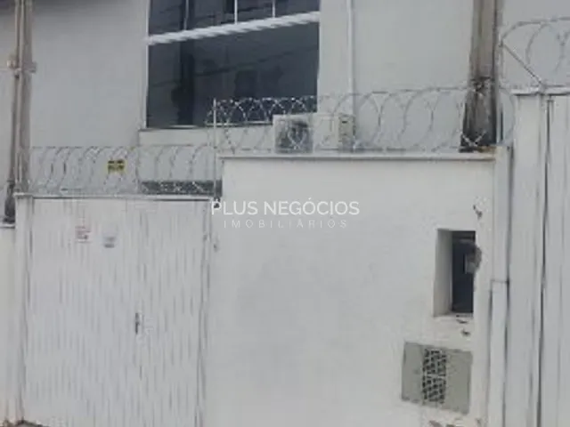 Casa 2 quartos e 2 banheiros, à venda, no bairro Vila Assis em Sorocaba