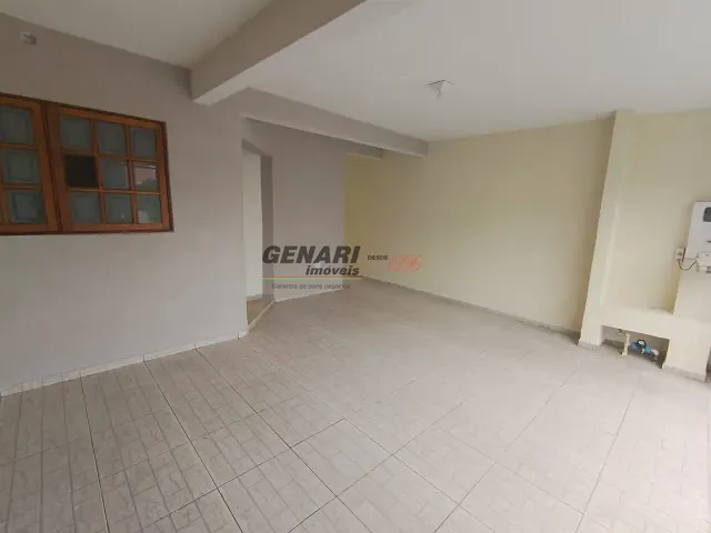 Casa 3 quartos e 2 banheiros, para alugar, no bairro Jardim Cidade Jardim em Indaiatuba