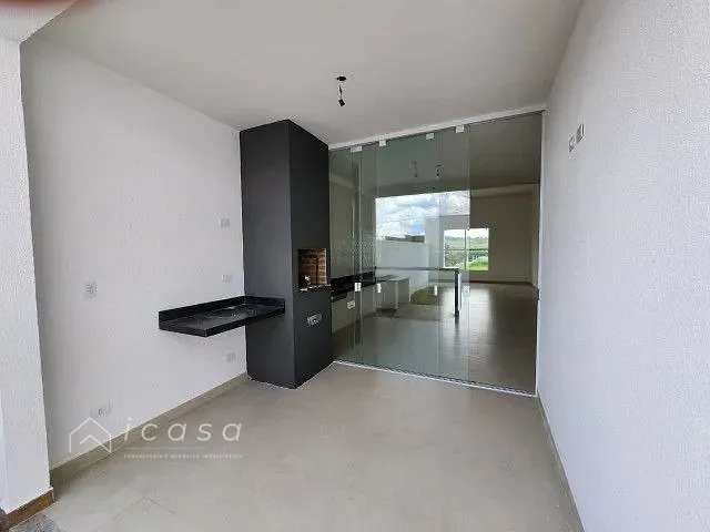 Casa com 250m² 3 quartos e 3 banheiros, à venda, no bairro Itapecerica em Taubaté