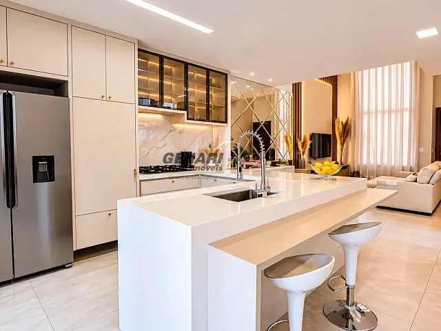 Casa 3 quartos e 5 banheiros, para alugar, no bairro Jardim Piemonte em Indaiatuba