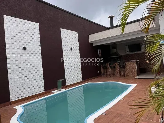 Casa com 300m² 3 quartos e 4 banheiros, à venda, no bairro Aparecidinha em Sorocaba