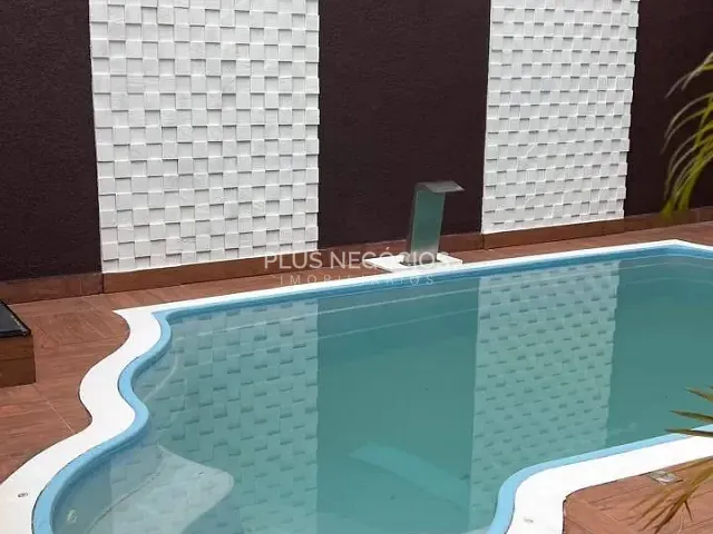 Casa com 300m² 3 quartos e 4 banheiros, à venda, no bairro Aparecidinha em Sorocaba