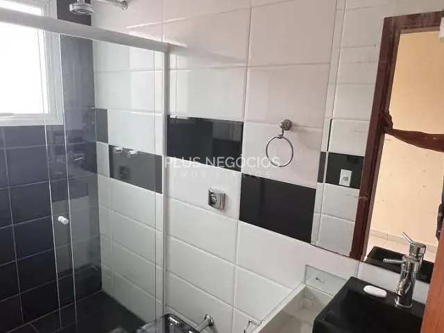 Casa com 300m² 3 quartos e 4 banheiros, à venda, no bairro Aparecidinha em Sorocaba