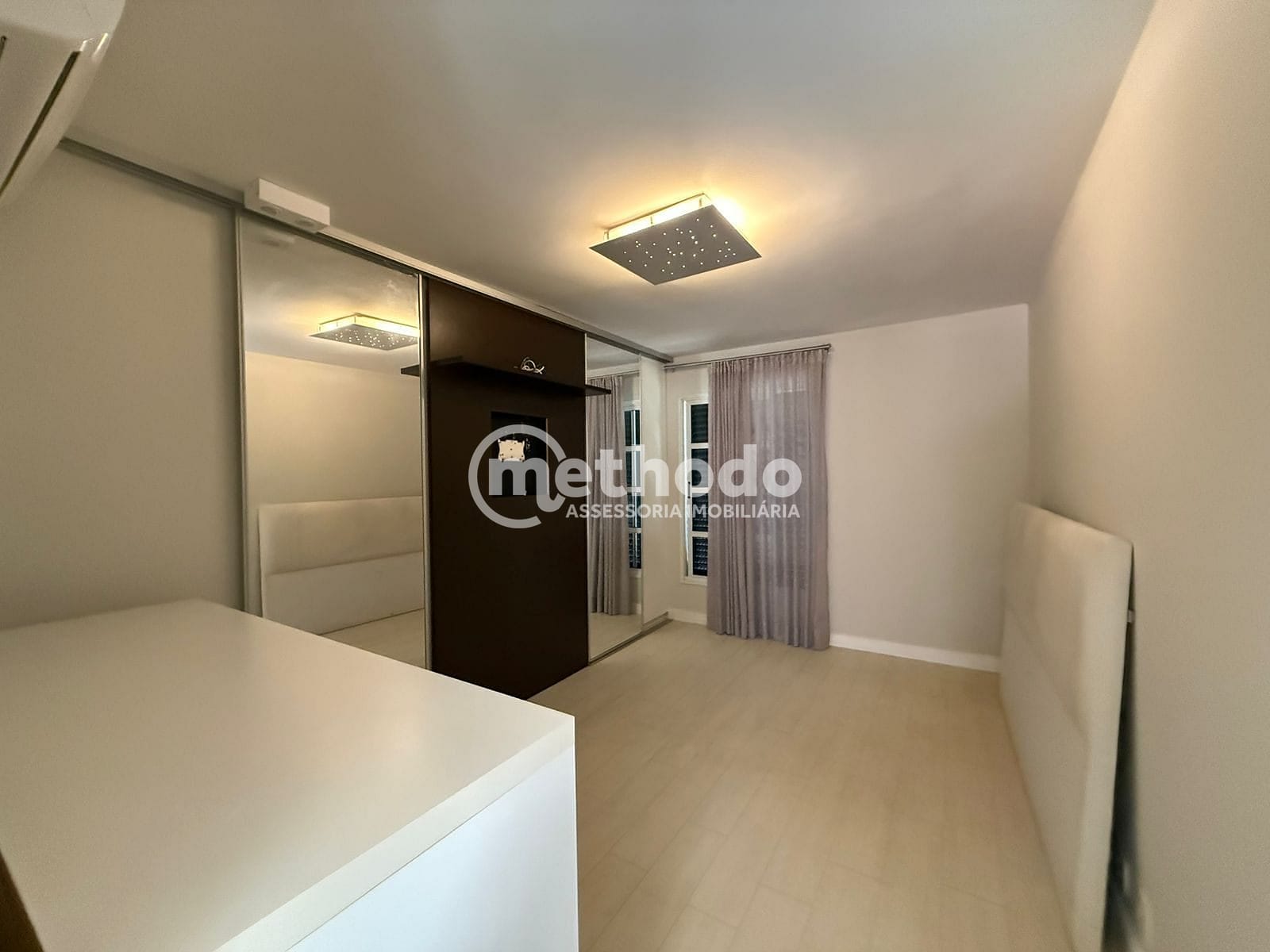 Casa, 4 quartos, 240 m² - Foto 26