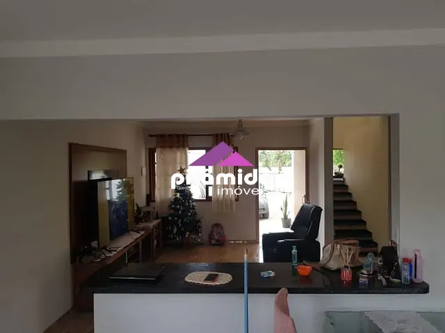 Casa com 600m² 5 quartos e 3 banheiros, à venda, no bairro Jardim Limoeiro em São José dos Campos