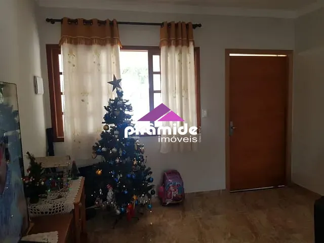 Casa com 600m² 5 quartos e 3 banheiros, à venda, no bairro Jardim Limoeiro em São José dos Campos