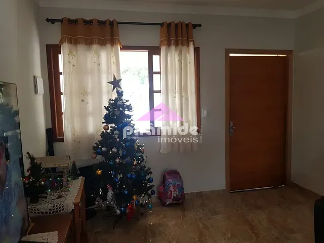 Casa com 600m² 5 quartos e 3 banheiros, à venda, no bairro Jardim Limoeiro em São José dos Campos