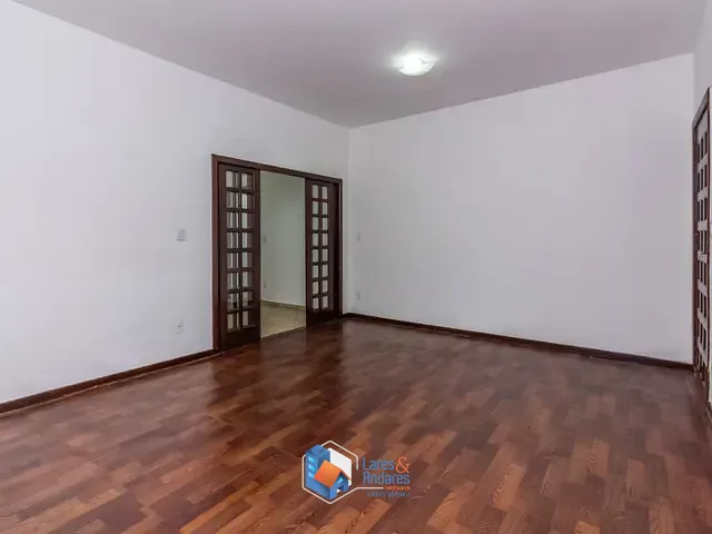 Casa com 486m² 4 quartos e 2 banheiros, à venda, no bairro Vila Primavera em São Paulo