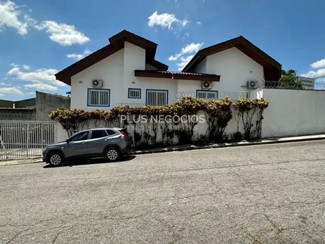Casa com 260m², para alugar, no bairro Jardim América em Sorocaba