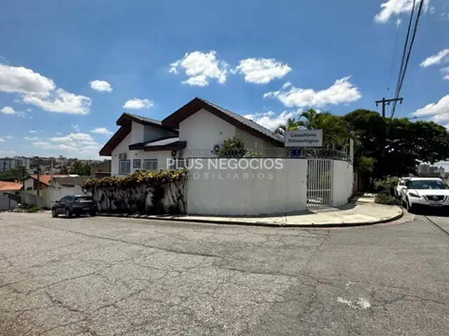 Casa com 260m², para alugar, no bairro Jardim América em Sorocaba