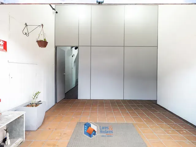 Casa com 200m² 2 quartos e 3 banheiros, à venda, no bairro Vila dos Remédios em São Paulo