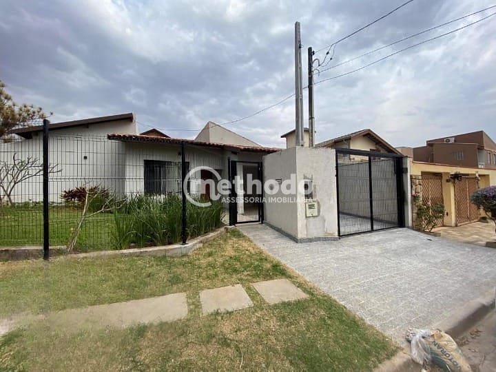 Casa, 3 quartos, 240 m² - Foto 1