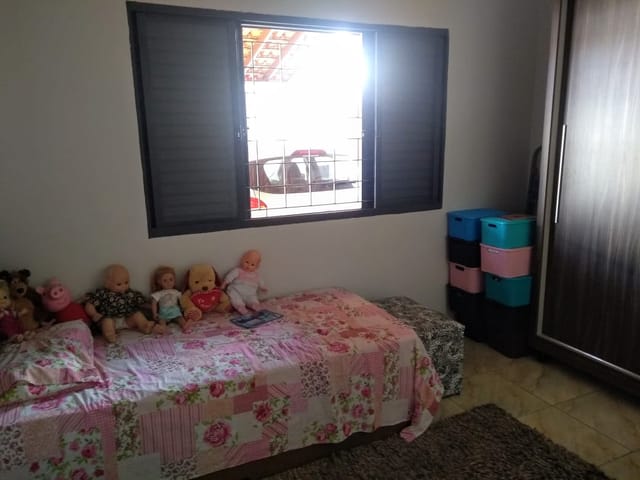 Casa com 262m² 2 quartos e 2 banheiros, à venda, no bairro Mantiqueira em Pindamonhangaba