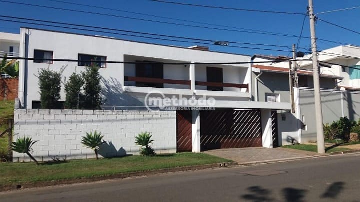 Casa, 3 quartos, 278 m² - Foto 1