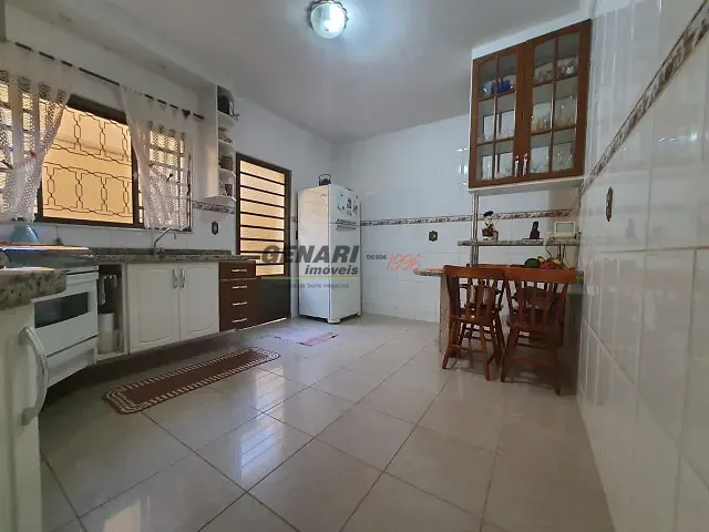 Casa com 300m² 5 quartos e 5 banheiros, à venda, no bairro Parque São Lourenço em Indaiatuba