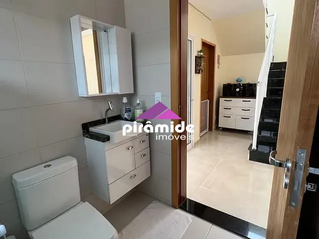 Casa com 250m² 4 quartos e 5 banheiros, à venda, no bairro Parque Residencial Maria Elmira em Caçapava