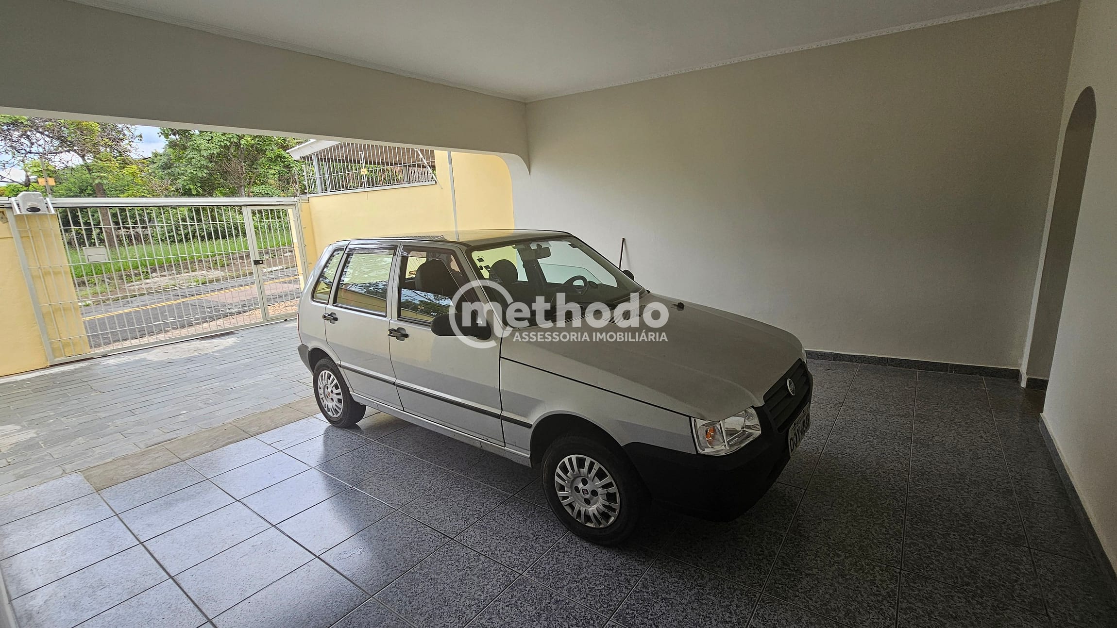 Casa, 4 quartos, 253 m² - Foto 2