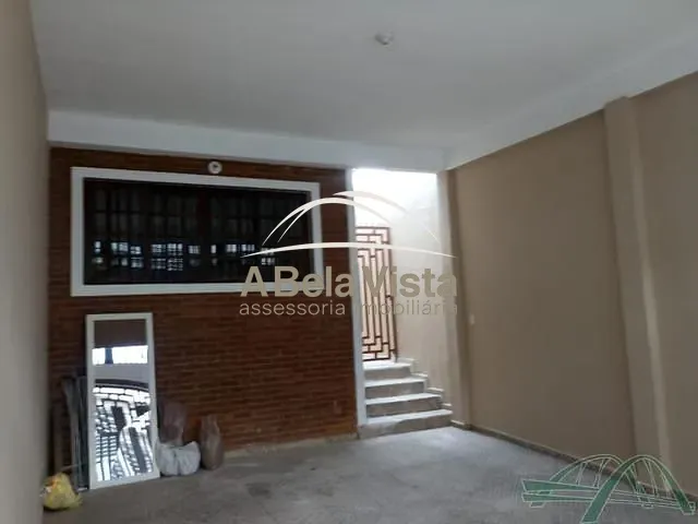 Casa com 200m² 3 quartos e 3 banheiros, à venda, no bairro Jaguaribe em Osasco