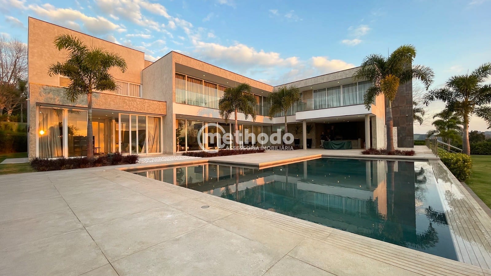 Casa, 7 quartos, 1086 m² - Foto 1