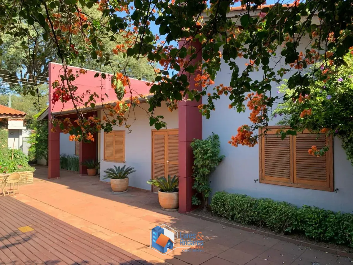 Casa, 3 quartos, 242 m² - Foto 1