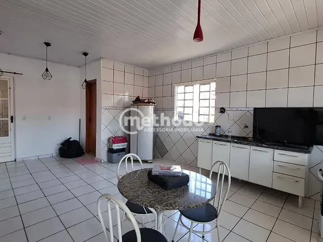 Casa com 300m² 2 quartos e 2 banheiros, à venda, no bairro Jardim São Pedro de Viracopos em Campinas