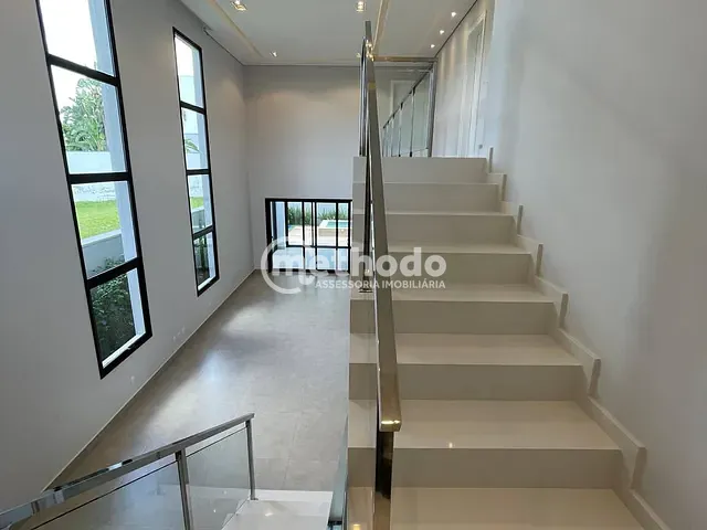 Casa com 386m² 4 quartos e 6 banheiros, à venda, no bairro Loteamento Parque dos Alecrins em Campinas