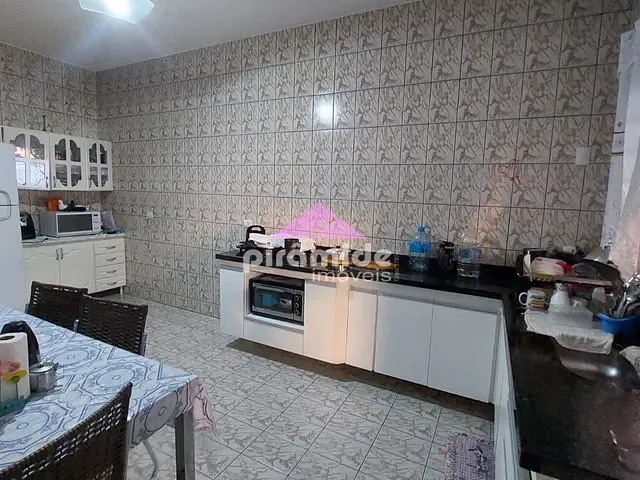 Casa com 360m² 3 quartos e 2 banheiros, à venda, no bairro Jardim Colonial em São José dos Campos