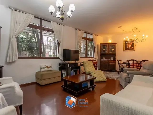 Casa com 375m² 3 quartos e 3 banheiros, à venda, no bairro Vila Cordeiro em São Paulo