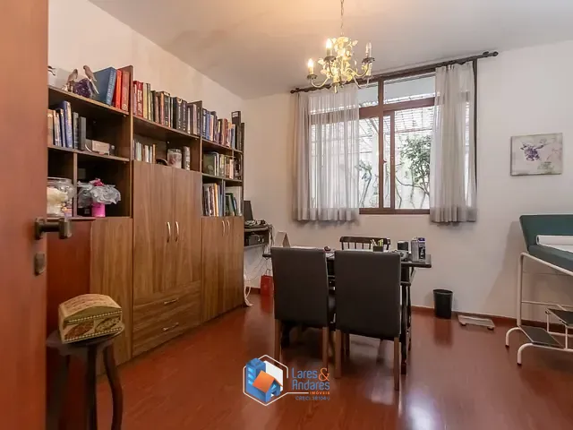 Casa com 375m² 3 quartos e 3 banheiros, à venda, no bairro Vila Cordeiro em São Paulo
