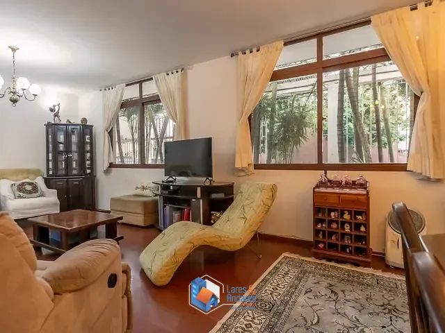 Casa com 375m² 3 quartos e 3 banheiros, à venda, no bairro Vila Cordeiro em São Paulo