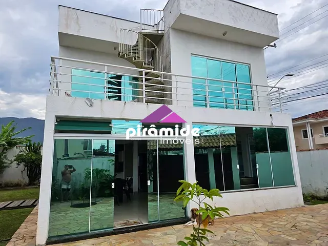Casa com 300m² 4 quartos e 3 banheiros, à venda, no bairro Portal do Patrimonium em Caraguatatuba