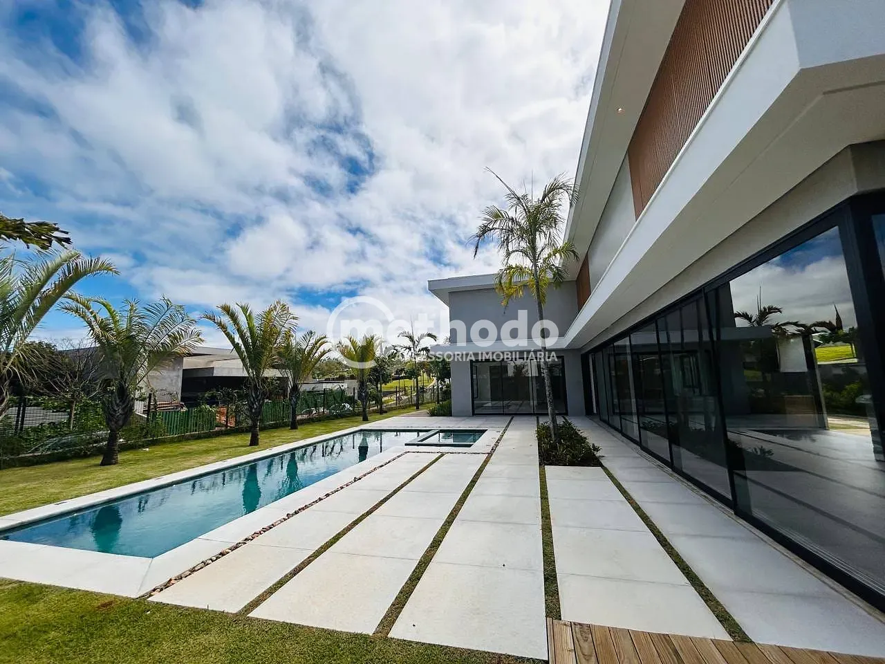 Casa, 5 quartos, 558 m² - Foto 1