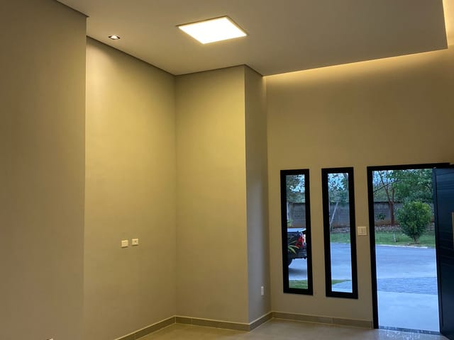 Casa 2 quartos e 3 banheiros, à venda, no bairro Vila Prado em Pindamonhangaba