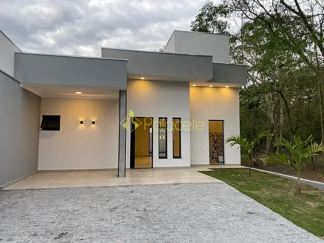 Casa 2 quartos e 3 banheiros, à venda, no bairro Vila Prado em Pindamonhangaba