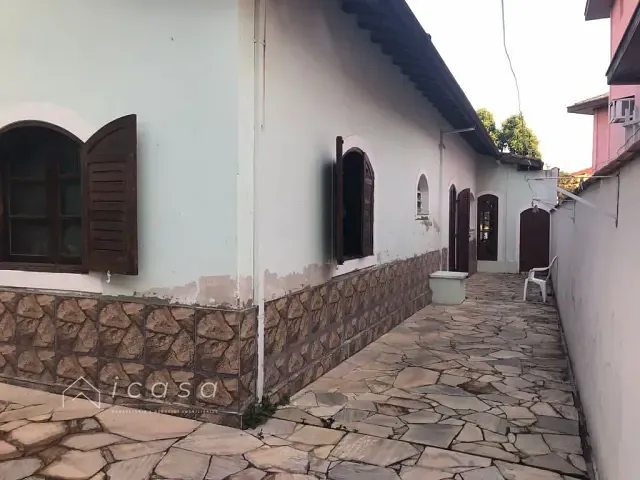 Casa com 330m² 3 quartos e 2 banheiros, à venda, no bairro Vila São João em Caçapava
