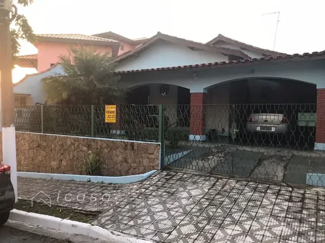 Casa com 330m² 3 quartos e 2 banheiros, à venda, no bairro Vila São João em Caçapava