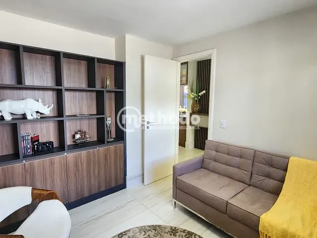 Casa com 253m² 4 quartos e 5 banheiros, à venda, no bairro Loteamento Alphaville Campinas em Campinas